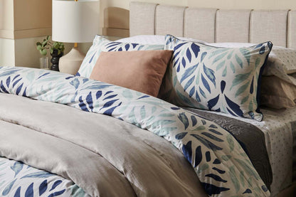 Kort & Co. Medallion 4-Piece Queen Comforter Set | Ensemble d'édredon Medallion 4 pièces de Kort & Co. pour grand lit