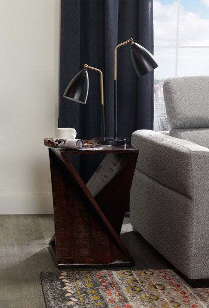 Lampe de table Jetty de 22 po noire et dorée à 2 ampoules