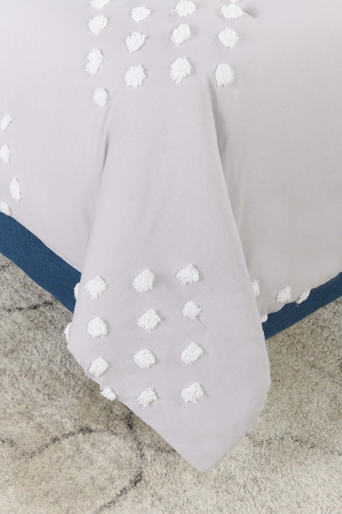 Lake 3-Piece Queen Comforter Set - Grey | Ensemble d’édredon Lake 3 pièces pour lit queen - gris