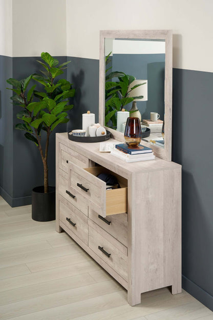 Commode à 6 tiroirs pour chambre à coucher Lark, 58 L x 35 H - Blanc rustique | Commode de chambre à coucher Lark de 58 po (L) x 35 po (H) à 6 tiroirs - blanc rustique