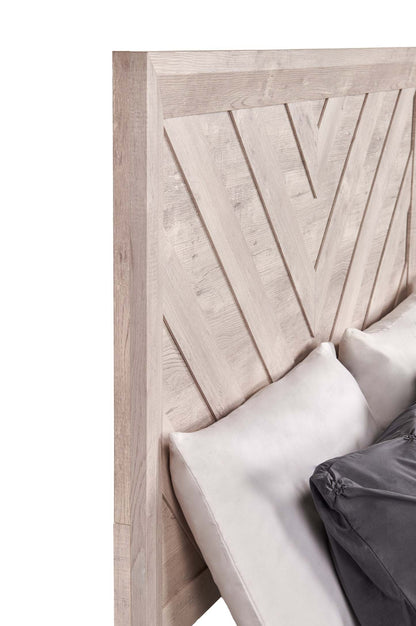 Lit à panneaux Lark avec tête de lit et cadre, motif chevron, blanc rustique - Queen Size | Lit à panneaux Lark blanc rustique avec tête de lit, cadre et motif de chevrons - format grand lit