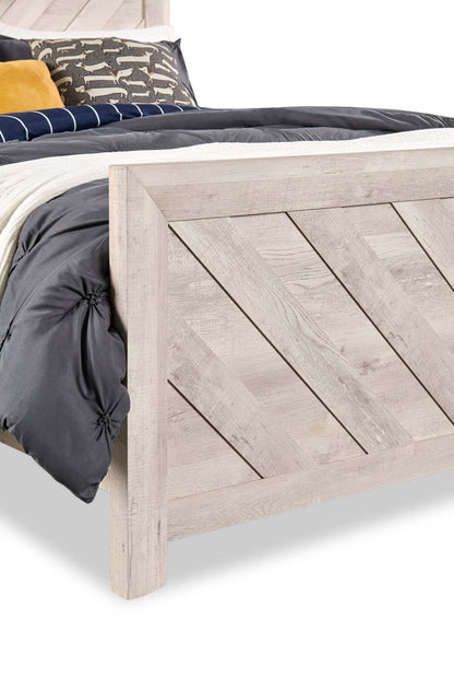 Lit à panneaux Lark avec tête de lit et cadre, motif chevron, blanc rustique - Queen Size | Lit à panneaux Lark blanc rustique avec tête de lit, cadre et motif de chevrons - format grand lit