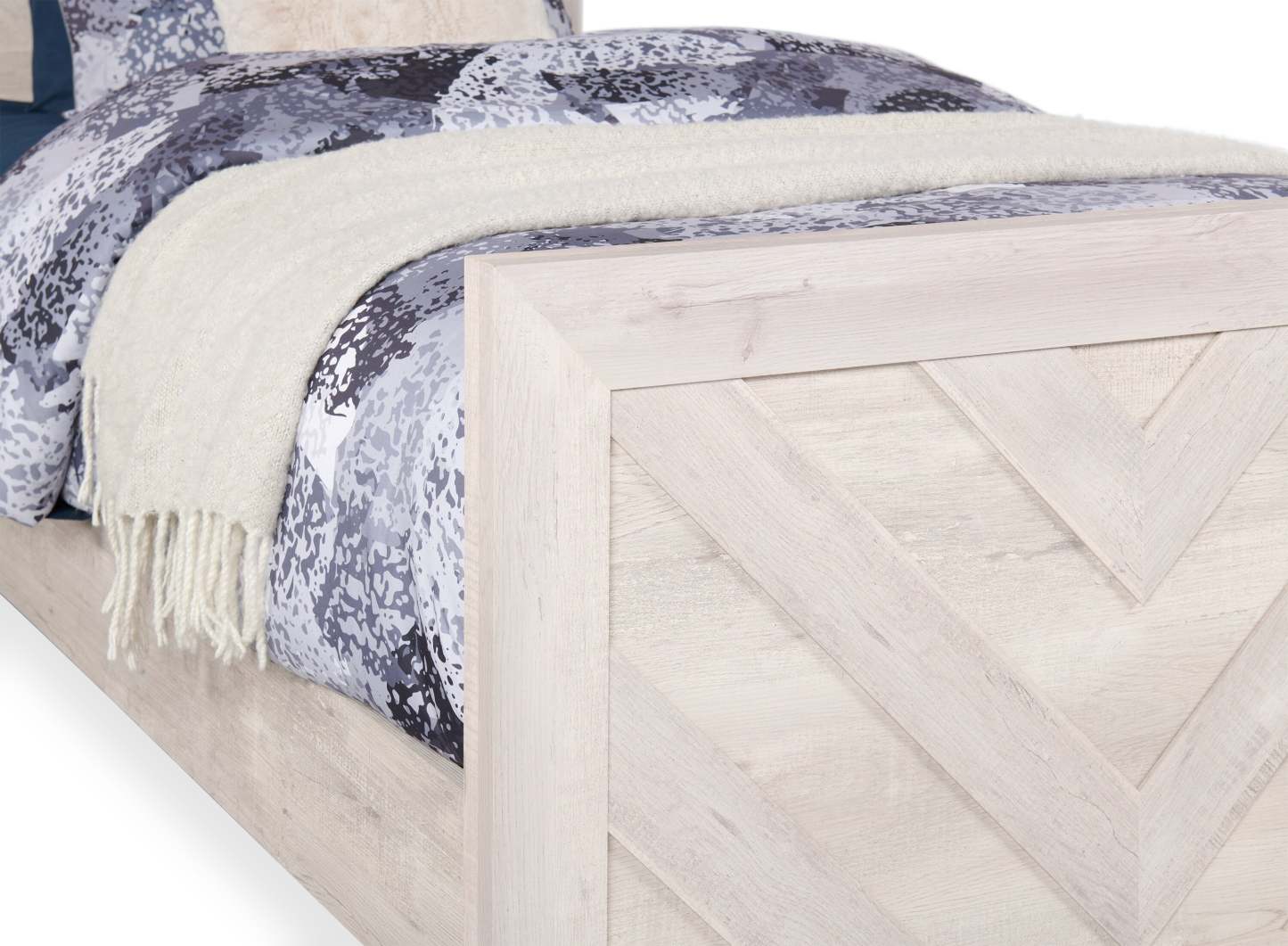 Lit à panneaux Lark avec tête de lit et cadre pour enfants, motif chevron, blanc rustique – Taille double | Lit à panneaux Lark blanc rustique pour enfants avec tête de lit, cadre et motif de chevrons - format lit simple