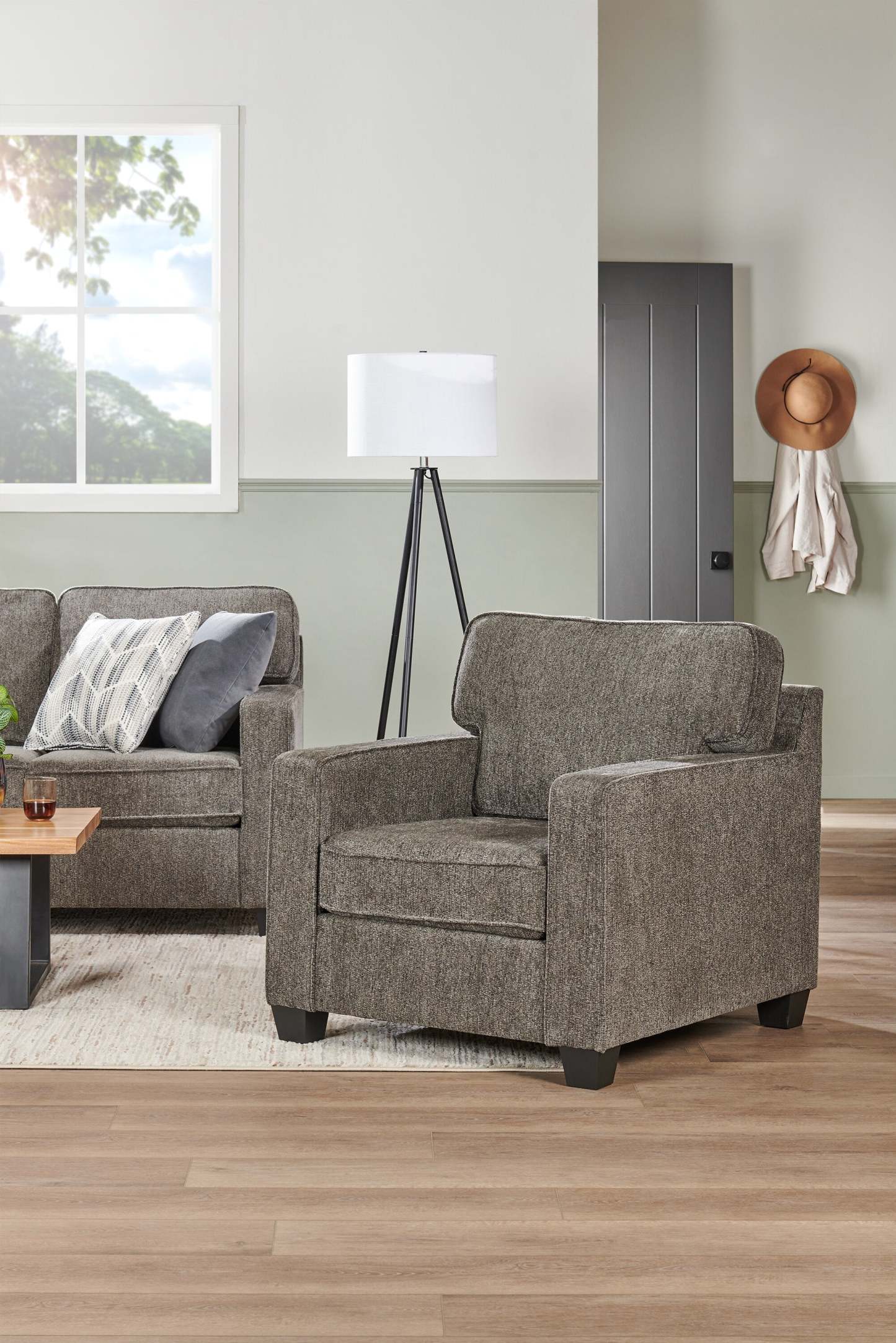 Made in Canada Lennox 35 Chenille Fabric Chair with Reversible Cushions and Track Arms - Grey | Fauteuil Lennox de 35 po fabriqué au Canada en tissu de chenille avec coussins réversibles et accoudoirs rectilignes - gris