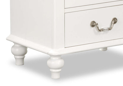 Table de nuit Livy à 3 tiroirs pour enfants, 24 W - Blanc | Table de nuit Livy de 24 po (L) à 3 tiroirs pour enfant - blanche