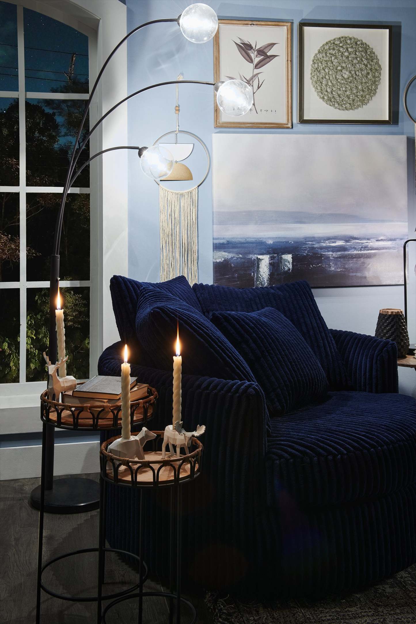 82 Mid-Century Black with Marble Base and 3-Light Glass Shade Arc Lampadaire|Lampe à pied arquée milieu du 20e siècle de 82 po noire à 3 ampoules avec base en marbre et abat-jour en verre