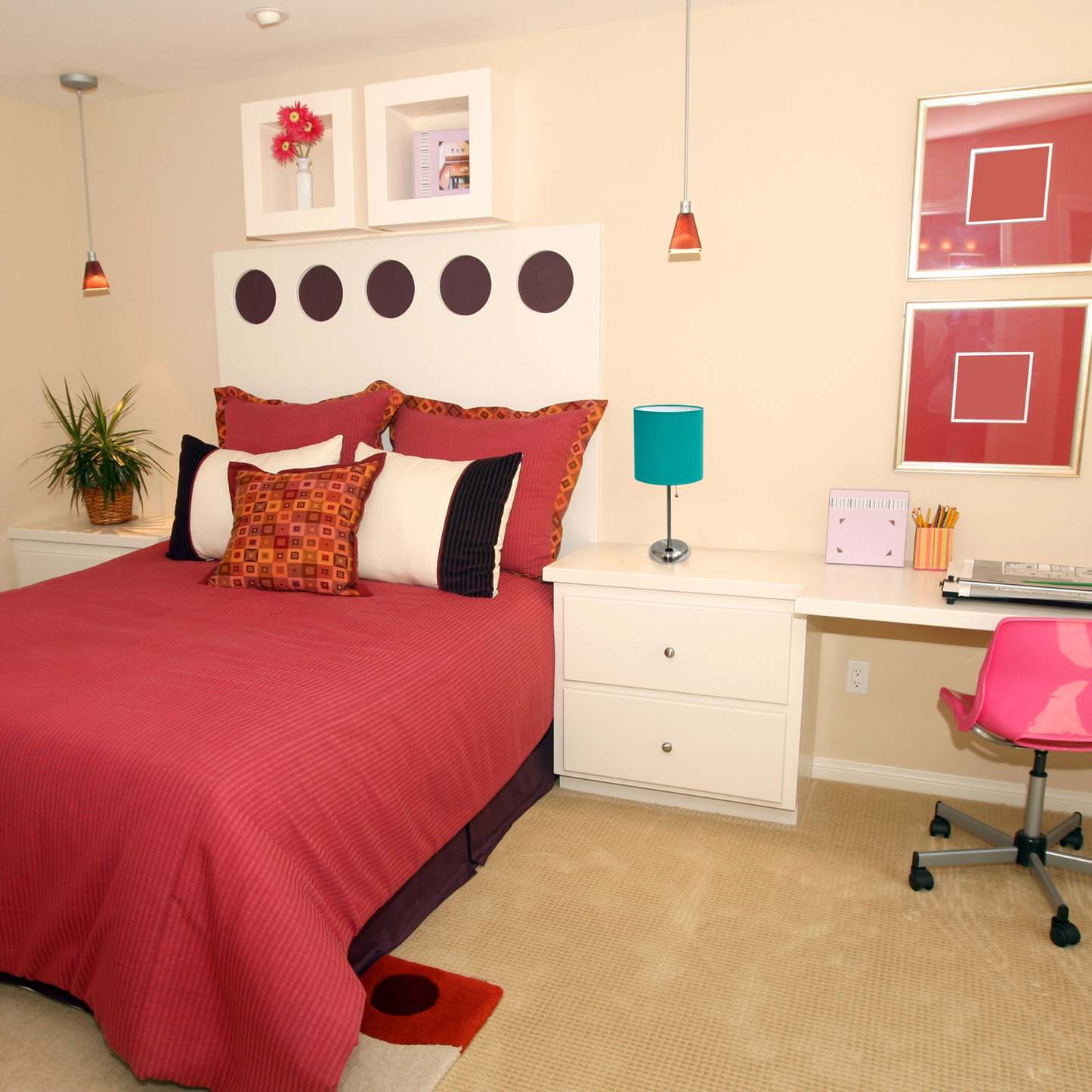 Limelights Stick Lamp with Charging Outlet And Fabric Shade Table Lamp|Lampe de table Limelights avec pied mince et prise de recharge|D219H25I