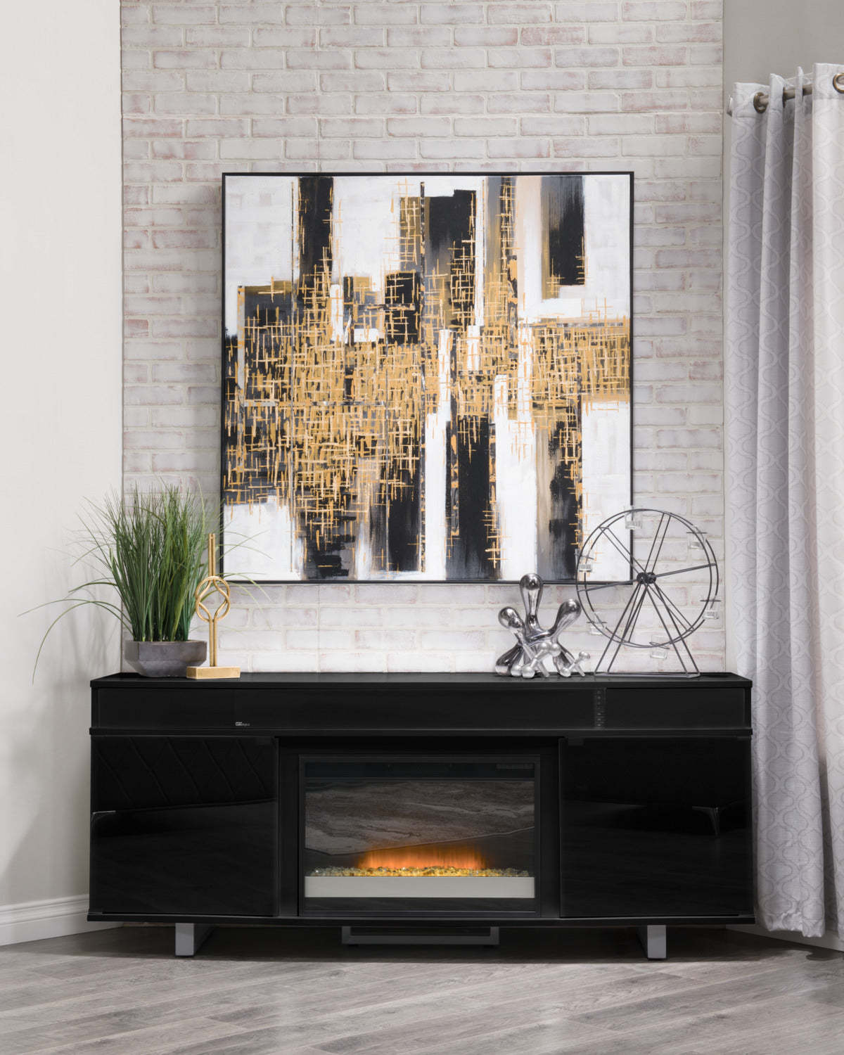 Meuble pour téléviseur moderne Odesos de 72 po avec foyer électrique, rangement et système de gestion des câbles pour téléviseurs jusqu'à 80 po