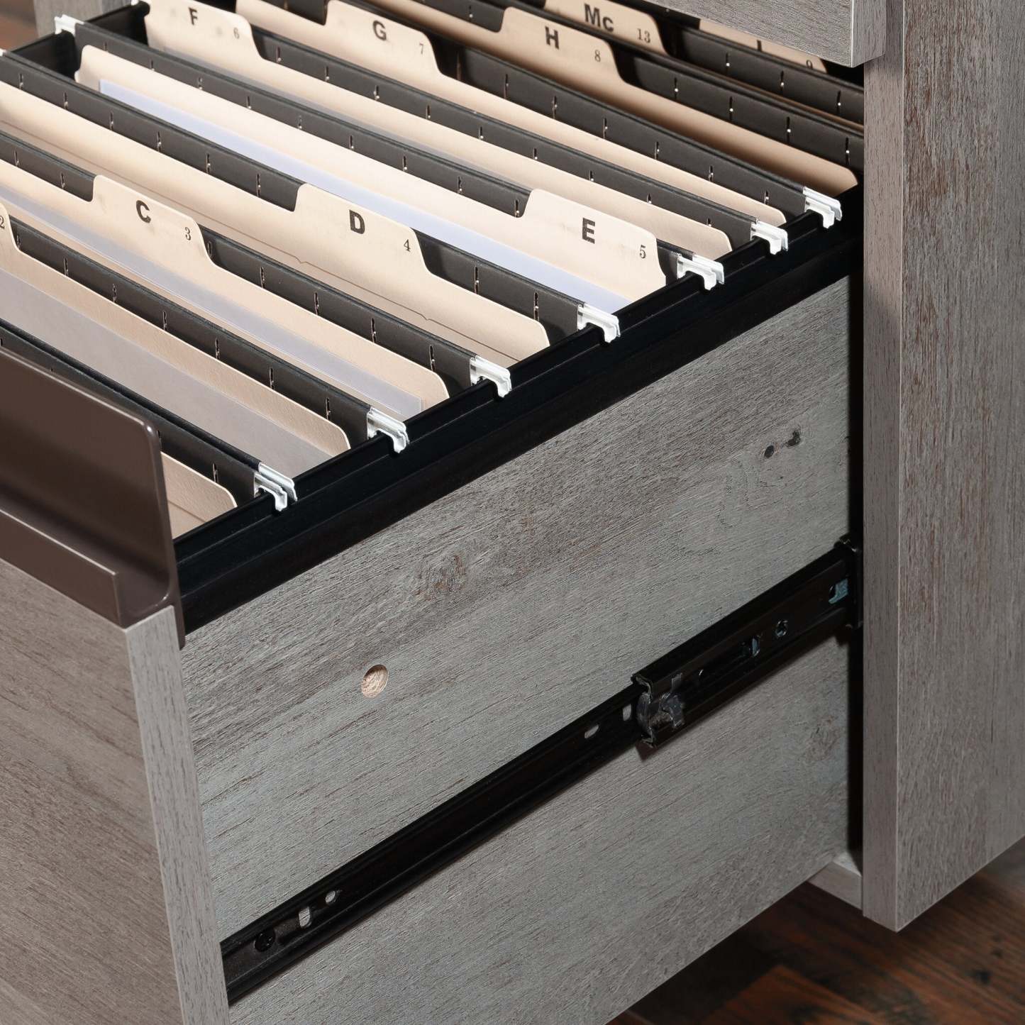 Bureau en forme de L Manhattan Gate de 65,98 po de qualité commerciale à 2 tiroirs - chêne mystique