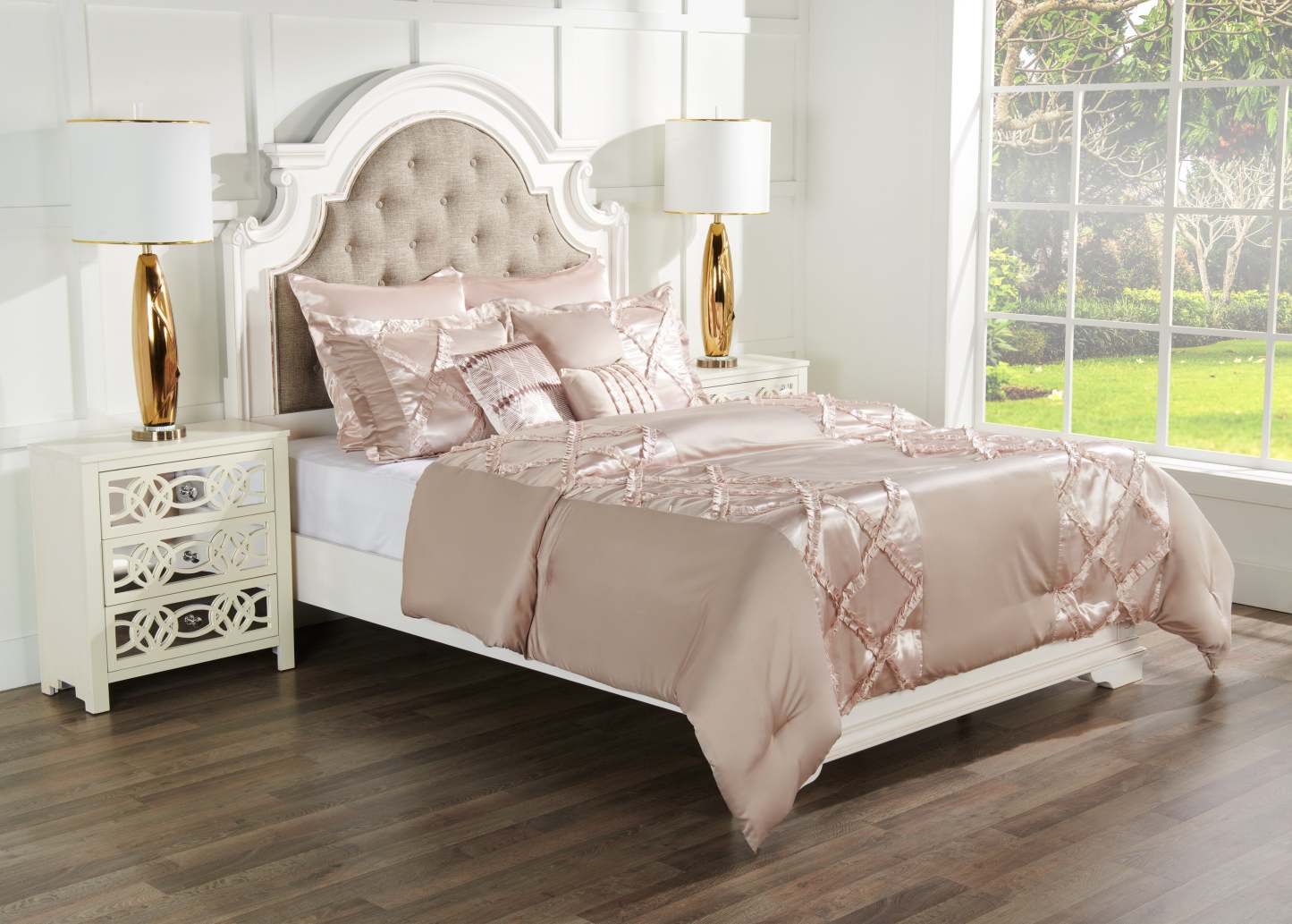Margot 7-Piece Queen Comforter Set - Mocha| Ensemble d'édredon Margot 7 pièces pour grand lit - moka | MARGO7QU