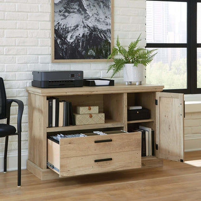 Mason Peak 47.09 Commercial Grade Small Credenza with Drawer & Cabinet - Prime Oak|Petit bahut Mason Peak de 47,09 po de qualité commerciale avec tiroir et armoire - chêne clair