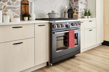 Cuisinière intelligente à gaz Café de 6,2 pi³ avec convection européenne véritable et grilles autone… - Noir mat - …