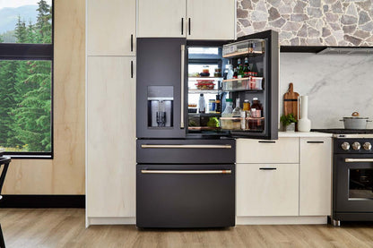 Réfrigérateur Café 36 22,3 pi³ à 4 portes - noir mat - CXE22DP3PD1 | Café 36 22,3 Cu. Fort. Réfrigérateur à quatre portes - Noir mat - CXE22DP3PD1