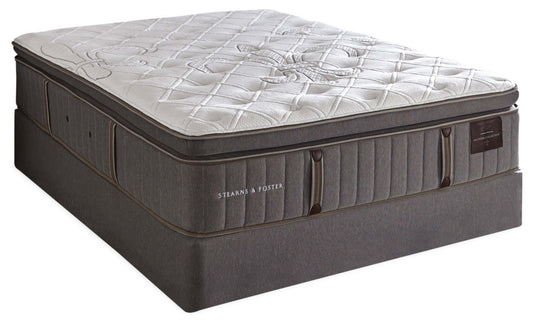 Stearns &amp; Foster Eastminster Pillow-Top King Mattress Set|Ensemble matelas à plateau-coussin Eastminster de Stearns &amp; Foster pour très grand lit