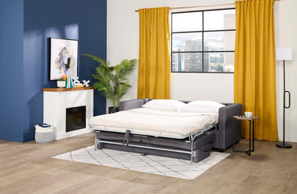 Fabriqué au Canada, canapé-lit Everlee de 76,5 po en microsuède avec mousse à mémoire de forme et deux coussins décoratifs - gris
