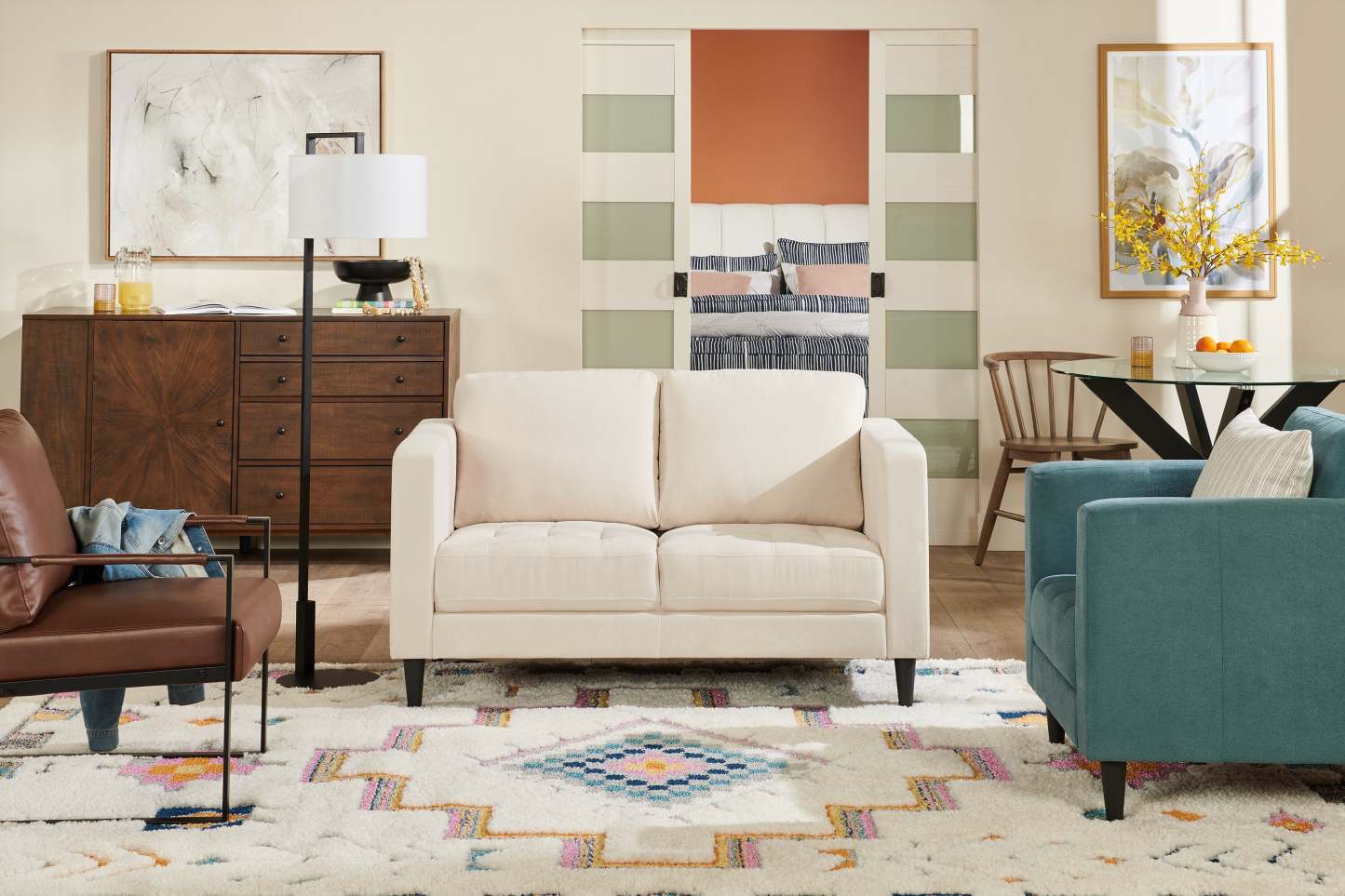 Causeuse en tissu Metro 57 avec coussins de siège touffetés et coussins de dossier réversibles - Neutre | Causeuse Metro de 57 po en tissu avec coussins de siège capitonnés et coussins de dossier réversibles - neutre