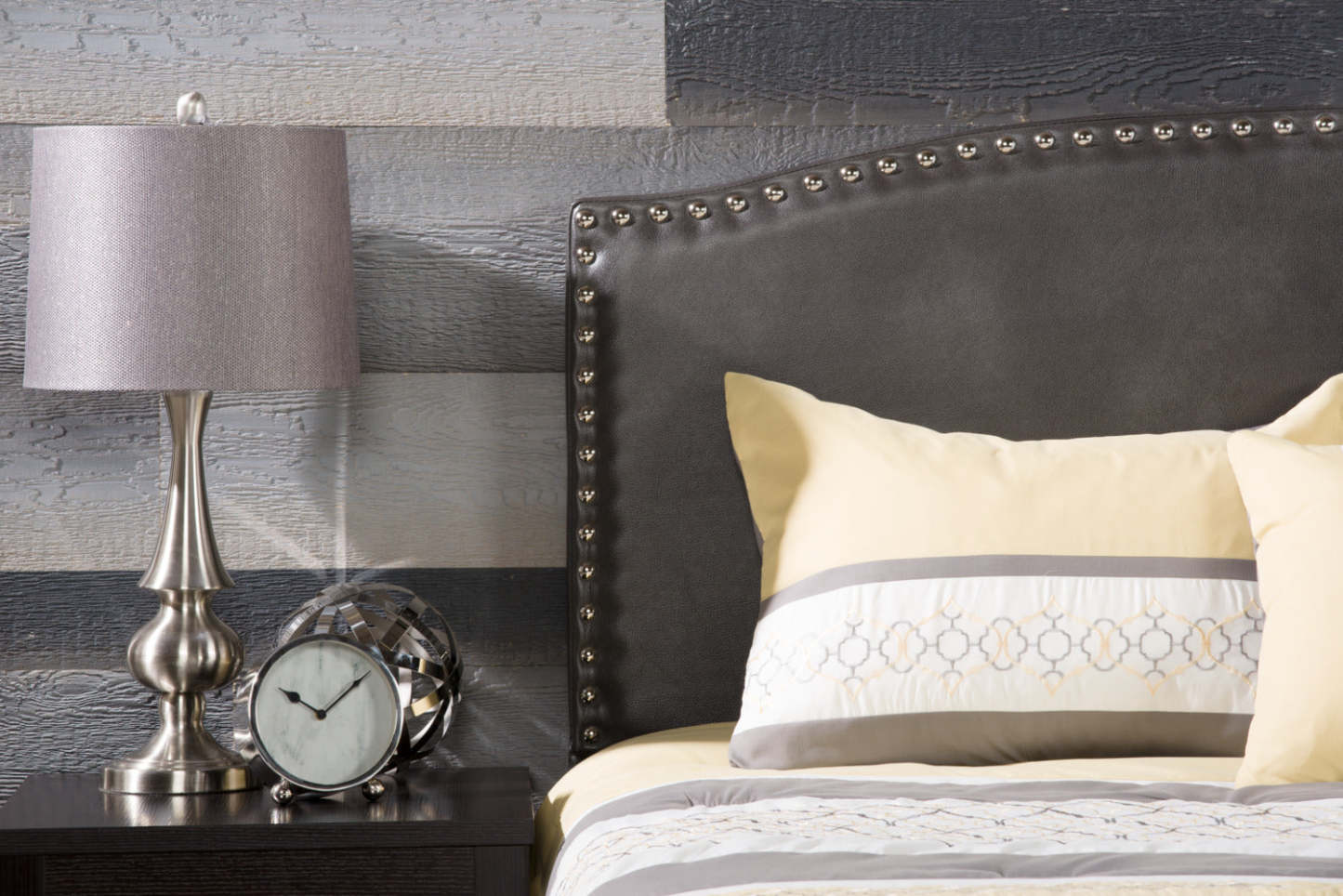 27.25 Lampe de table en nickel brossé|Lampe de table de 27,25 po nickel brossé