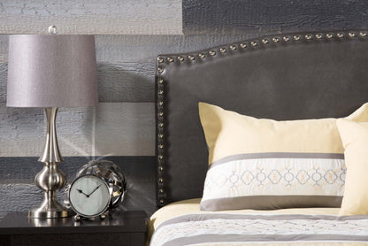 27.25 Lampe de table en nickel brossé|Lampe de table de 27,25 po nickel brossé