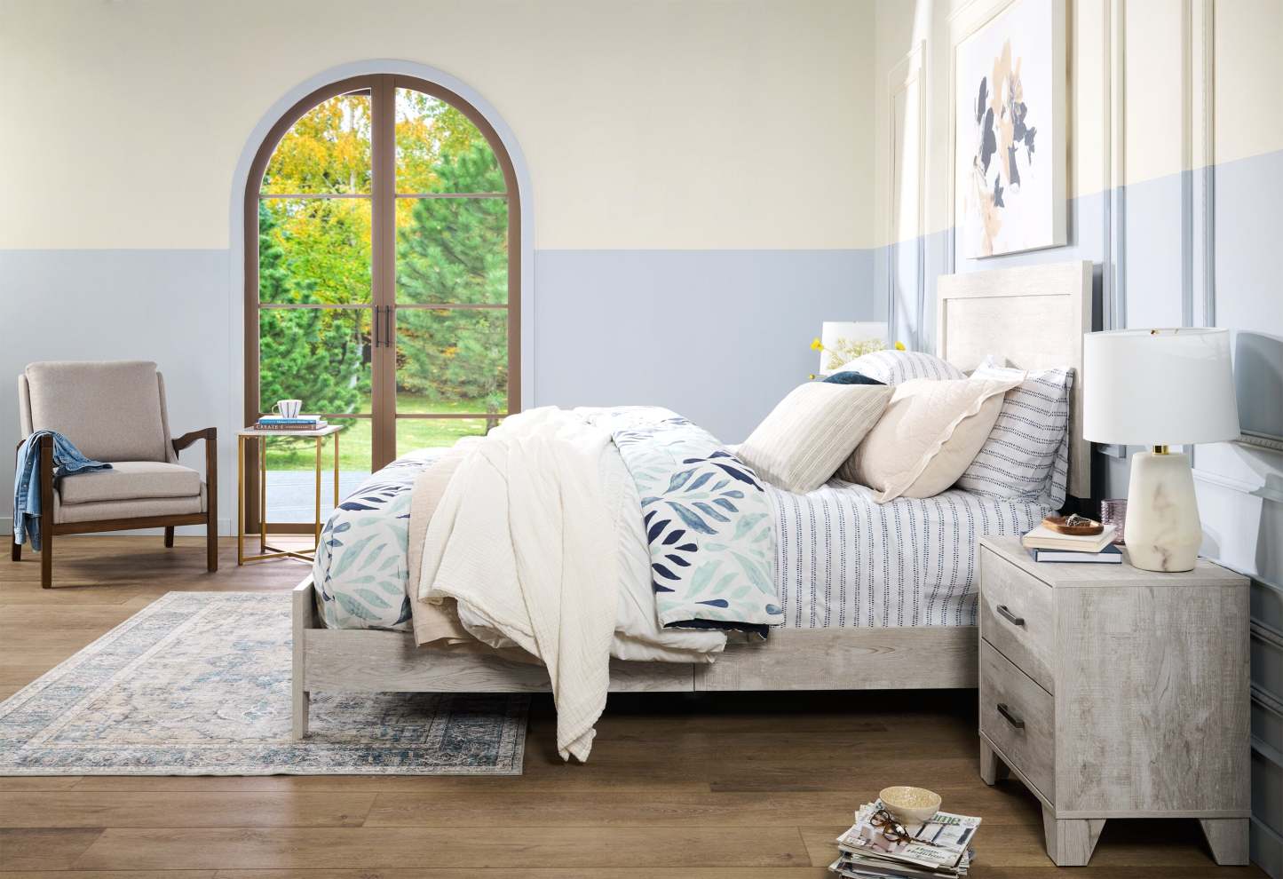 Mia 15.75 Faux Marble Chairside Table - Blanc &amp; Or|Table de fauteuil Mia de 15,75 po en imitation de marbre - blanche et dorée