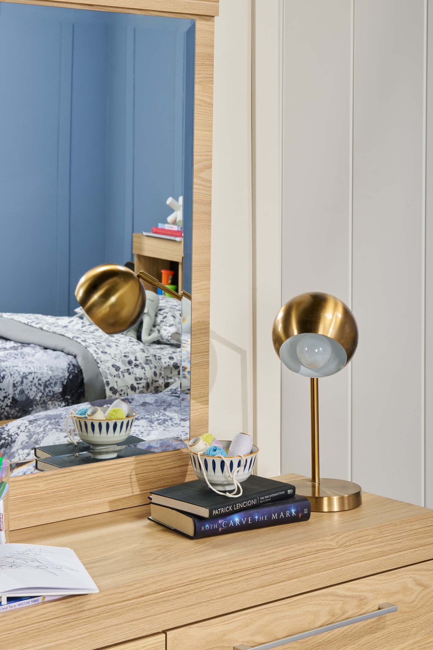 19 Gold Metal Desk/Task Lamp|Lampe de bureau/de travail en métal doré de 19 po