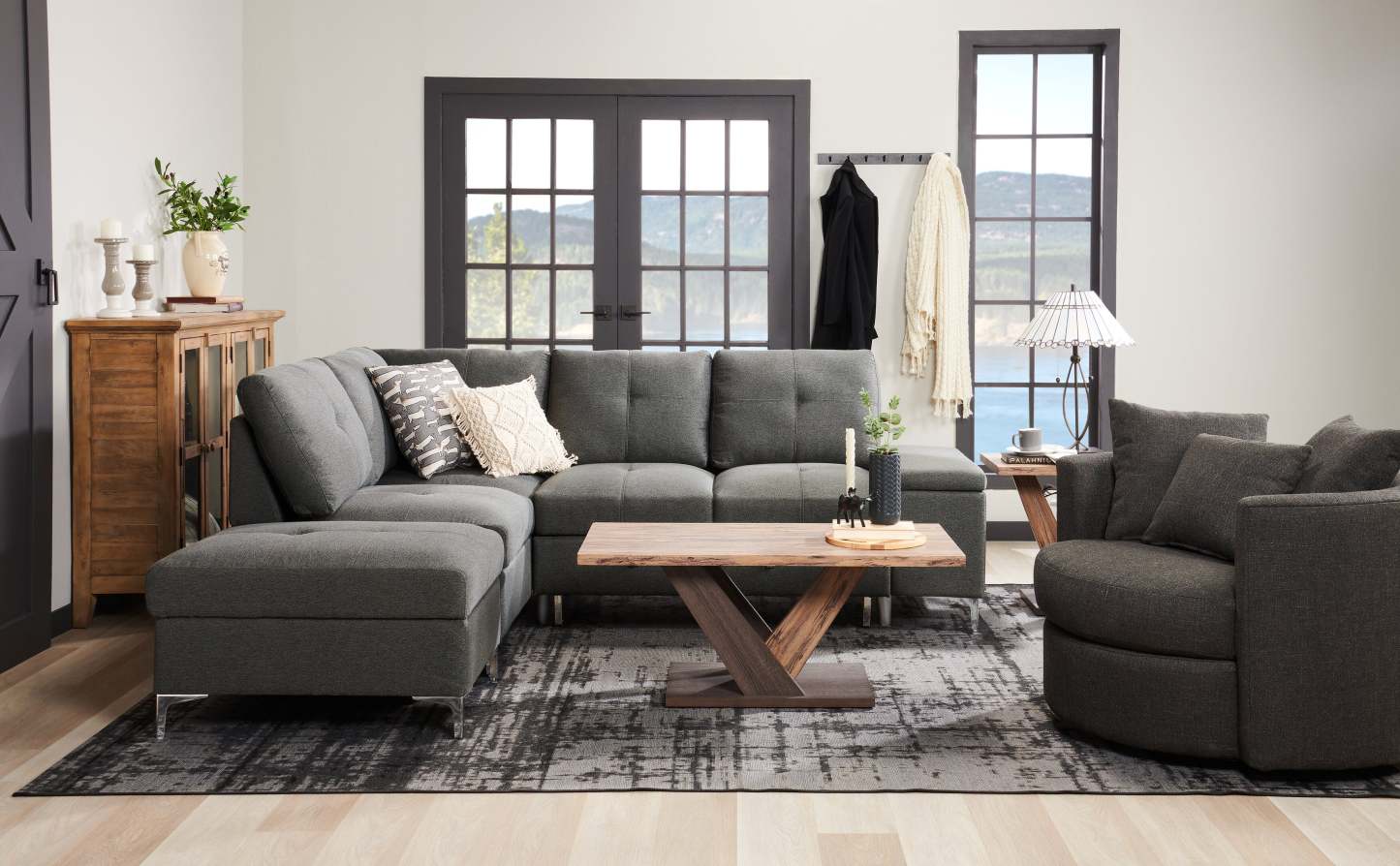 Fauteuil d’appoint pivotant Nest de Sofa Lab de 41 po fabriqué au Canada en tissu d’apparence lin - gris Luna Kohl | NEST2691