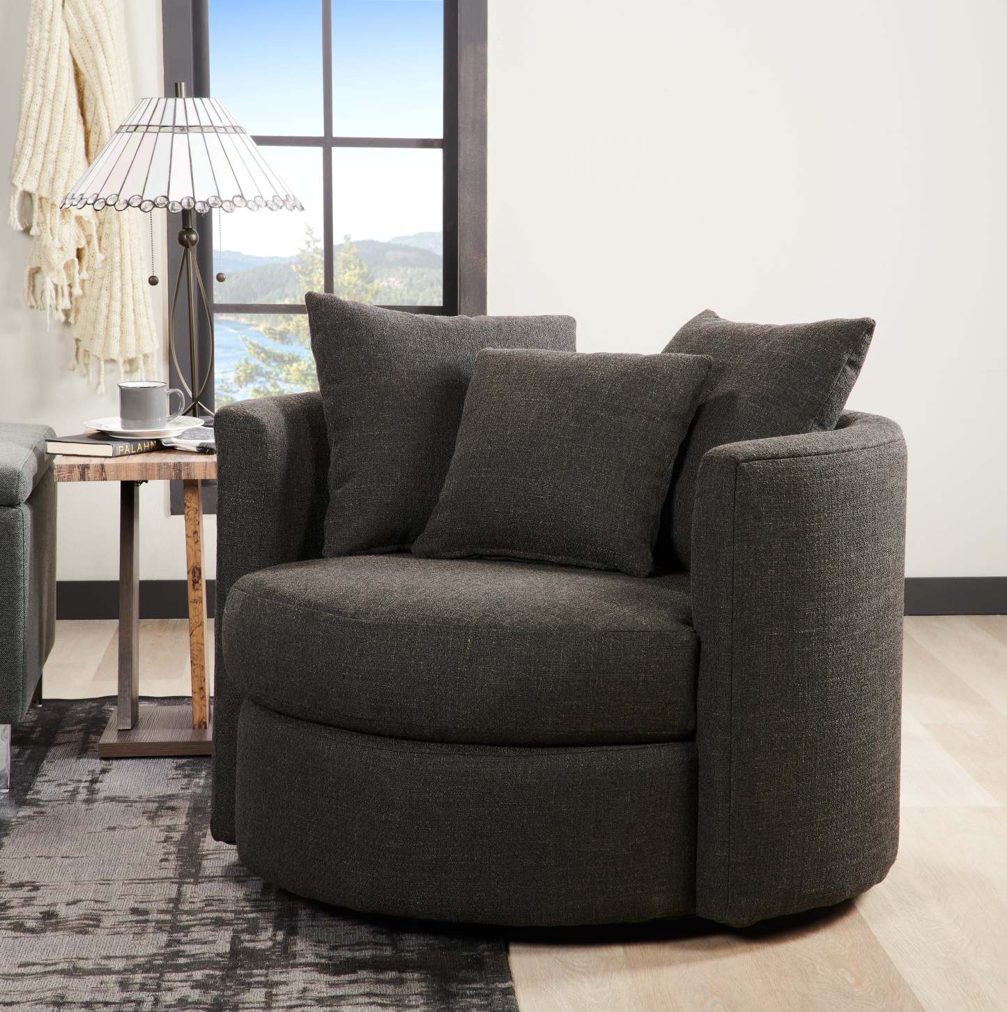 Fauteuil d’appoint pivotant Nest de Sofa Lab de 41 po fabriqué au Canada en tissu d’apparence lin - gris Luna Kohl | NEST2691