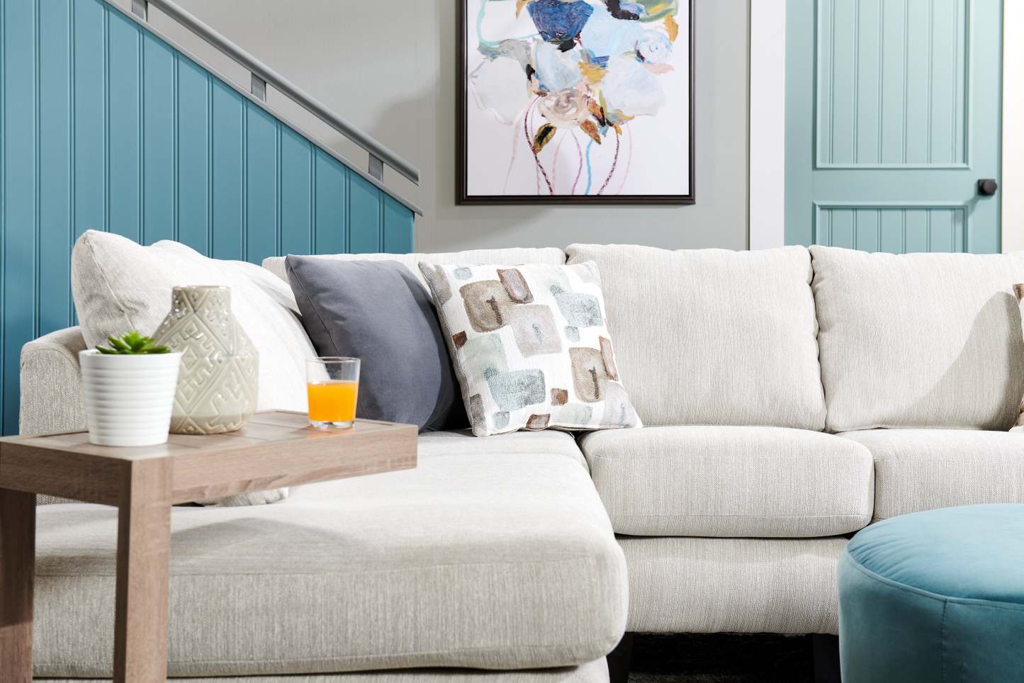 Fabriqué au Canada Sofa sectionnel de gauche Nofia 3 pièces en tissu chenille avec coussins décoratifs et pieds en bois - Beige lin | Canapé sectionnel Nofia 3 pièces orienté à gauche en tissu chenille avec coussins décoratifs et pieds en bois - lin beige