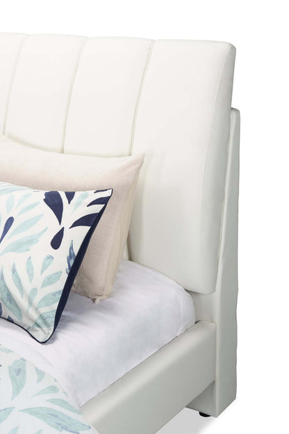 Lit plateforme rembourré Nova en tissu de cuir végétalien blanc - Queen Size | Lit plateforme rembourré Nova en tissu de cuir végétalien blanc - format grand lit