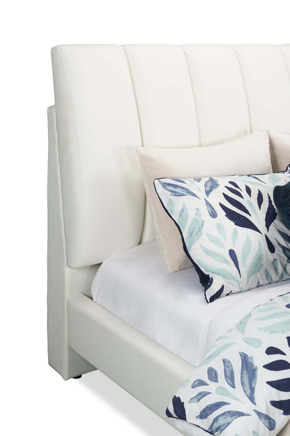 Lit plateforme rembourré Nova en tissu de cuir végétalien blanc - Queen Size | Lit plateforme rembourré Nova en tissu de cuir végétalien blanc - format grand lit