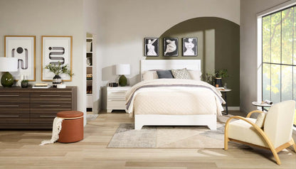 Commode à 6 tiroirs Olivia pour chambre à coucher, 61,3 L x 32,8 H, fabriquée au Canada - Gris | Commode Olivia de 61,3 po (L) x 32,8 po (H) à 6 tiroirs pour la chambre à coucher, fabriquée au Canada - grise