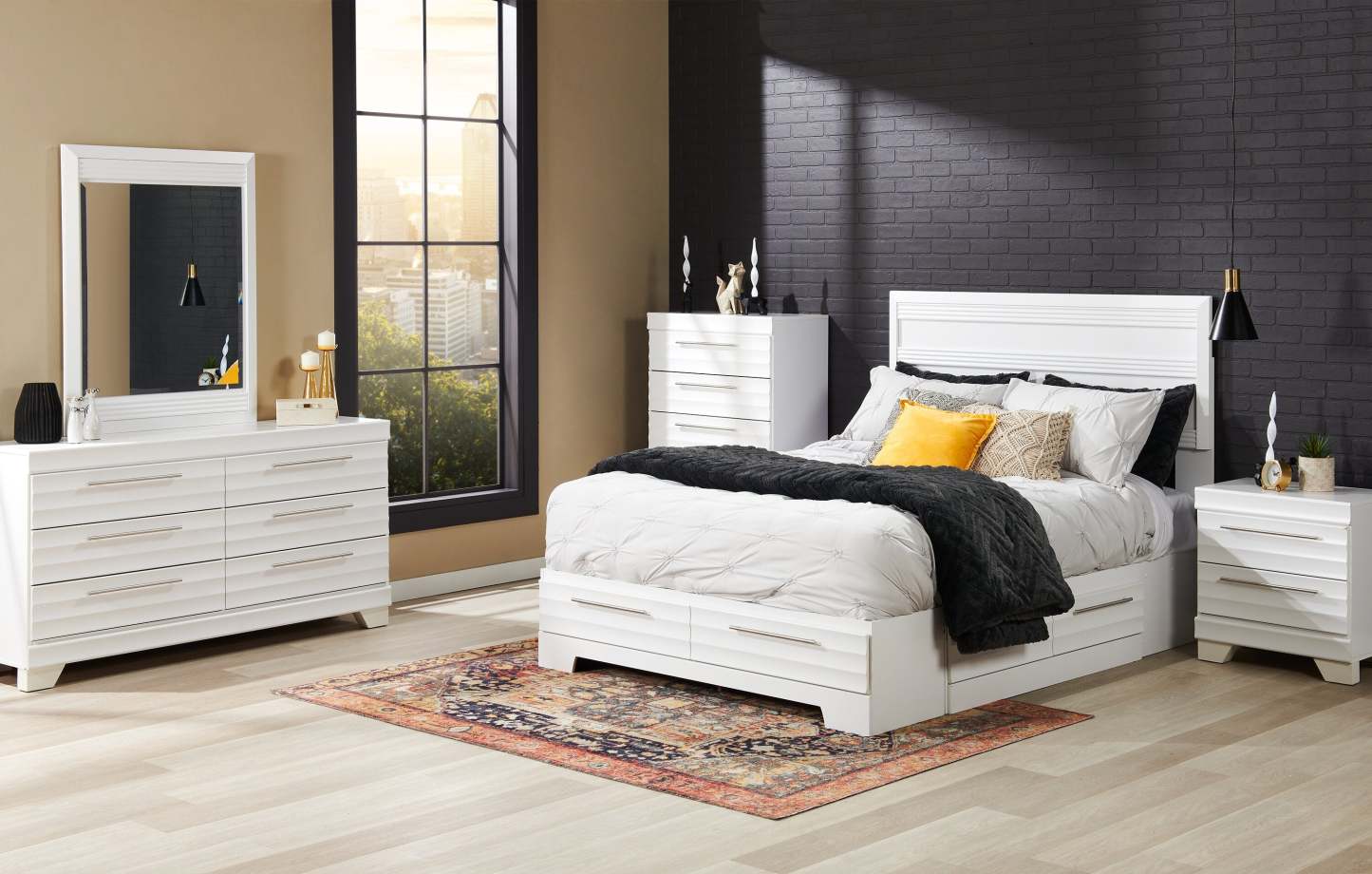 Commode de chambre à coucher Olivia, 5 tiroirs, 31 l x 47,9 h, fabriquée au Canada - Blanc | Commode verticale Olivia de 31 po (L) x 47,9 po (H) à 5 tiroirs pour la chambre à coucher, fabriquée au Canada - blanche