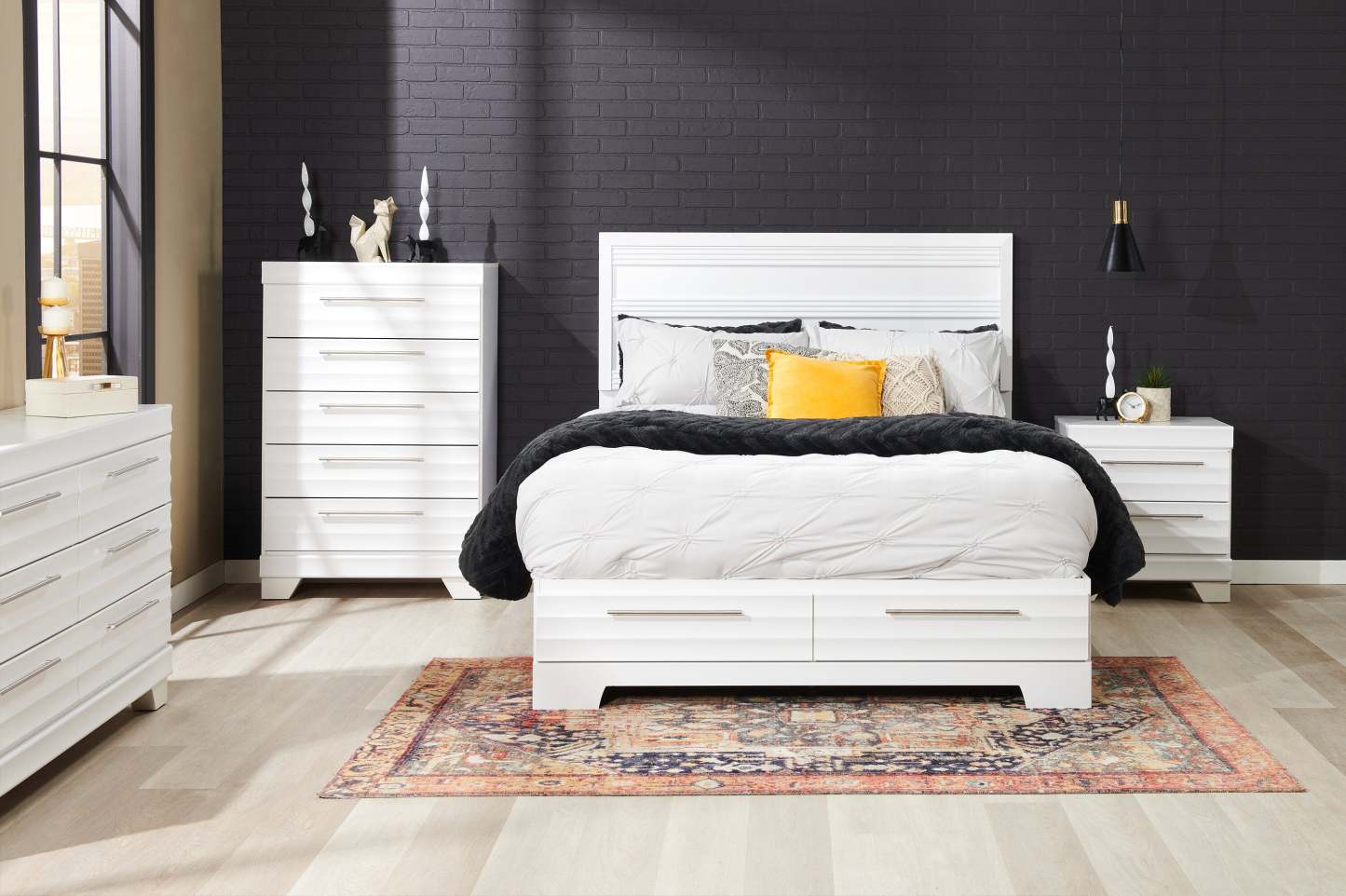 Lit plateforme de rangement Olivia fabriqué au Canada avec tête de lit et cadre de lit, blanc - format grand lit | Lit rangement plateforme Olivia avec tête de lit et cadre, fabriqué au Canada, blanc - Queen Size