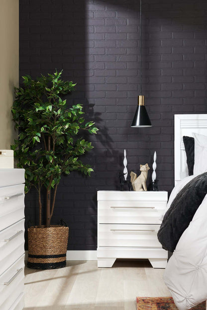 Table de nuit Olivia à 2 tiroirs, 23,5 L x 25,2 H, fabriquée au Canada - Blanc | Table de nuit Olivia de 23,5 po (L) x 25,2 po (H) à 2 tiroirs, fabriquée au Canada - blanche