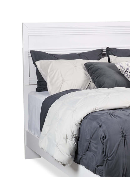 Lit à panneaux Olivia avec tête de lit et cadre, fabriqué au Canada, blanc - Grand lit | Lit à panneau Olivia fabriqué au Canada avec tête de lit et cadre de lit, blanc - format grand lit