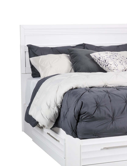 Lit plateforme de rangement Olivia fabriqué au Canada avec tête de lit et cadre de lit, blanc - format grand lit | Lit rangement plateforme Olivia avec tête de lit et cadre, fabriqué au Canada, blanc - Queen Size