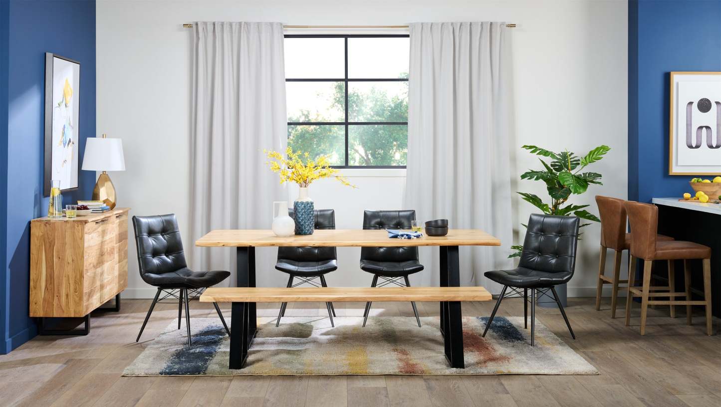 Banc de salle à manger Oskar, bois d'acacia et métal, 70 W - Naturel et noir | Banc de salle à manger Oskar de 70 po (L) en acacia et métal - naturel et noir