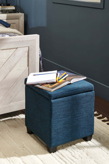 Ottawa 14.75 Square Fabric Storage Ottoman - Navy|Pouf de rangement carré Ottawa de 14,75 po en tissu - bleu marine