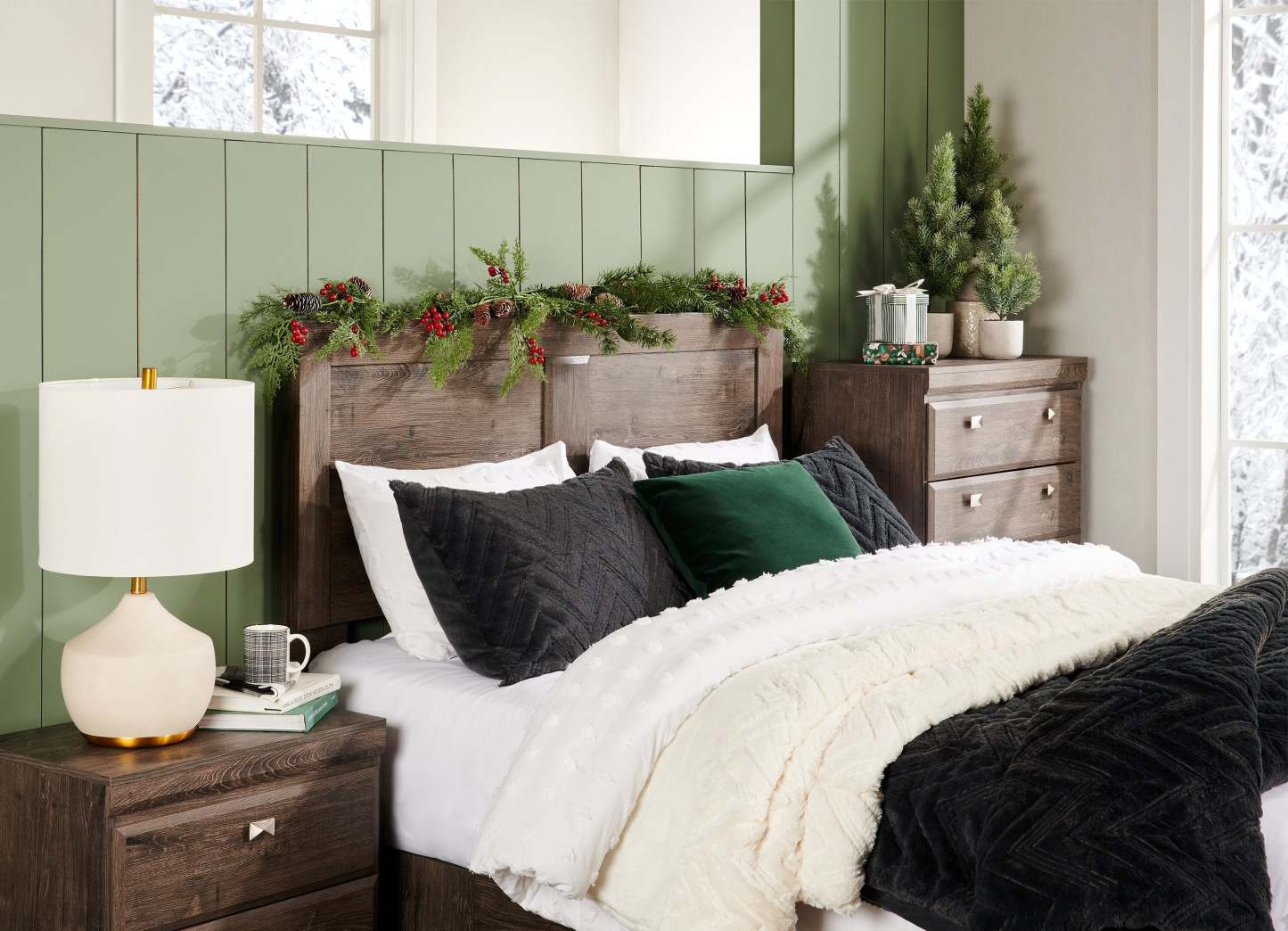 Tilda 3-Piece Full/Queen Comforter Set - Charcoal | Ensemble d'édredon Tilda 3 pièces pour lit double ou grand lit - anthracite