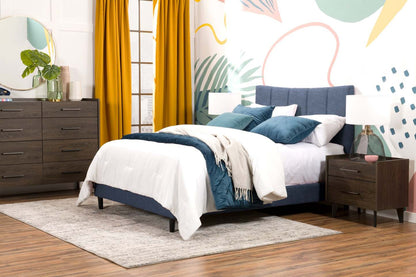 Paseo Upholstered Platform Bed in Navy Fabric - Full Size | Lit plateforme rembourré Paseo en tissu bleu marine - format lit double