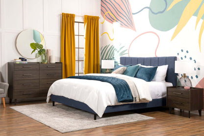 Paseo Upholstered Platform Bed in Navy Fabric - King Size | Lit plateforme rembourré Paseo en tissu bleu marine - format très grand lit