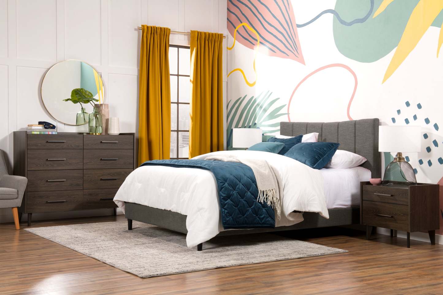 Paseo Upholstered Platform Bed in Grey Fabric - Queen Size | Lit plateforme rembourré Paseo en tissu gris - format grand lit