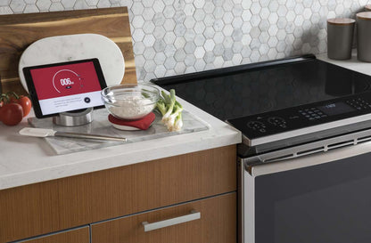 Cuisinière intelligente à induction Profil de 5,3 pi³ avec convection européenne véritable - acier inoxydable Fingerprint…