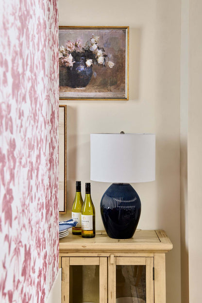 Kort &amp; Co. Penelope 24 Lampe de table en céramique bleue | Lampe de table Penelope de Kort &amp; Co. de 24 po en céramique bleue