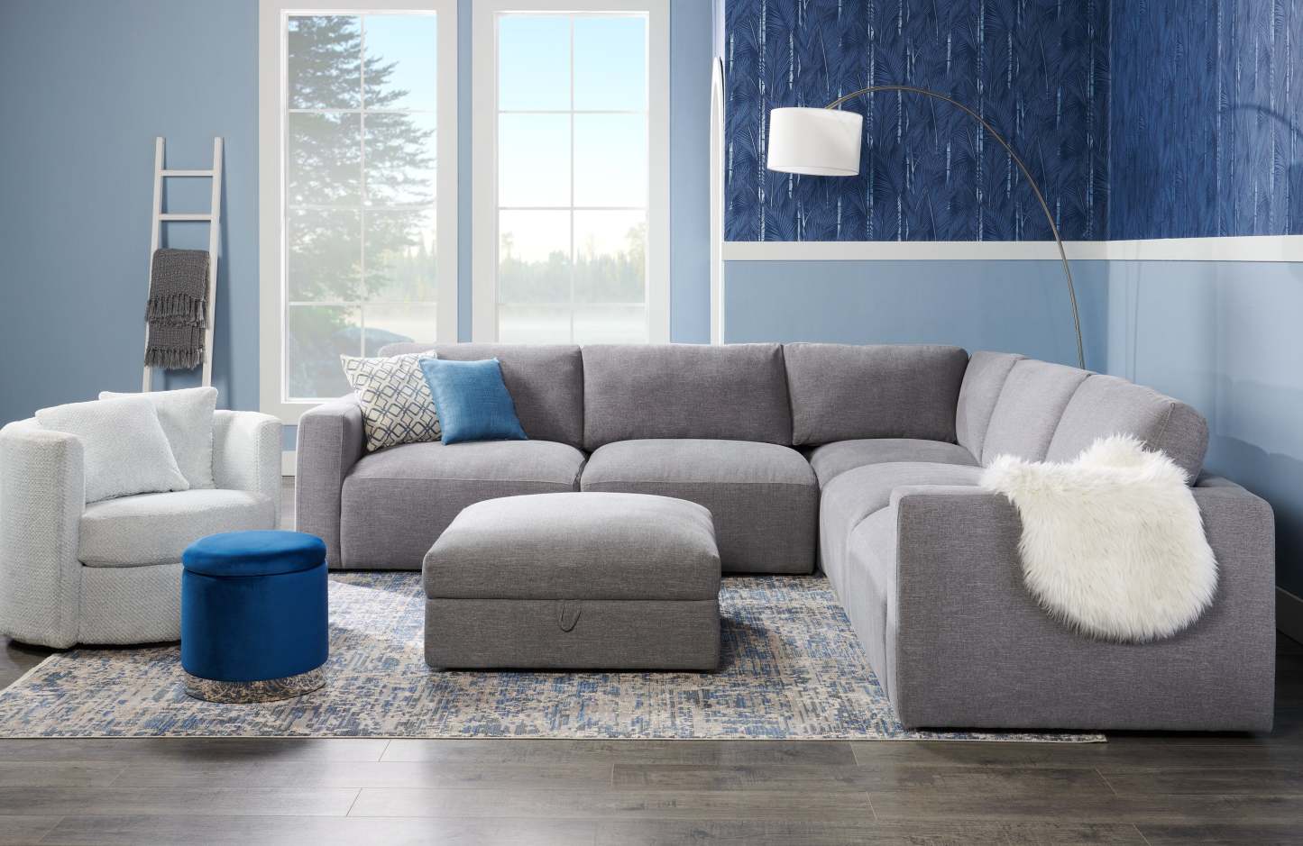 Made in Canada Petite 36 Chenille Fabric Swivel Cuddler Accent Chair - Teddy Star Grey | Fauteuil d’appoint pivotant Cuddler Petite de 36 po fabriqué au Canada en tissu de chenille - gris Teddy Star