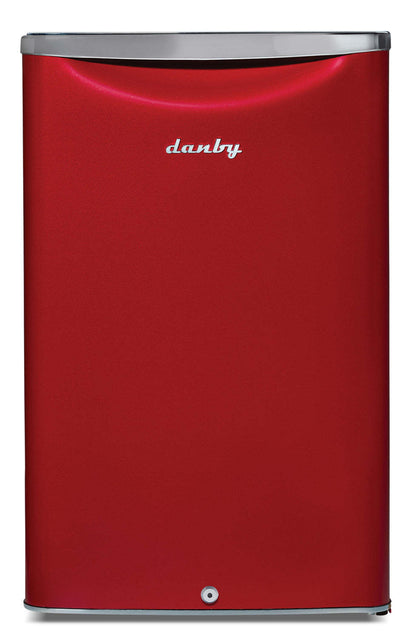 Danby 20,8 4,4 Cu. Fort. Mini-réfrigérateur à une porte - Rouge - DAR044A6LDB | Mini réfrigérateur Danby de 4,4 pi³ et de 20,8 po à 1 porte - rouge - DAR044A6LDB