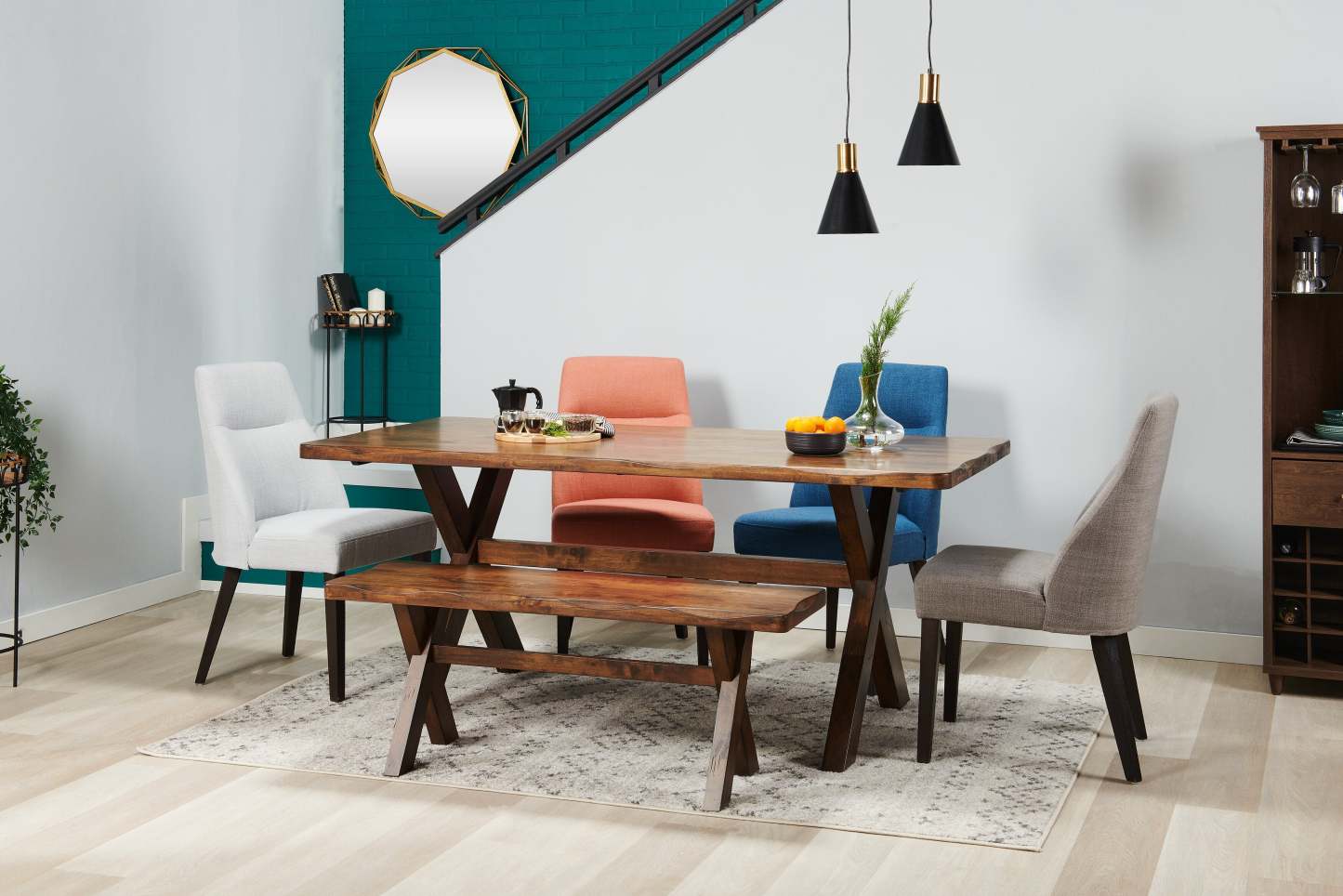 Banc de salle à manger Plum, bois, aspect Live-Edge, 47,25 W - Brun muscade | Banc de salle à manger Plum de 47,25 po (L) en bois avec apparence de bordures Live Edge - brun muscade