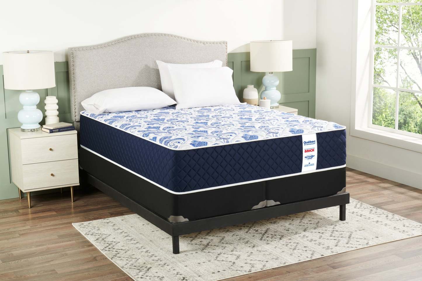 Ensemble matelas très ferme à plateau régulier 20e anniversaire au Québec de Springwall pour très grand lit