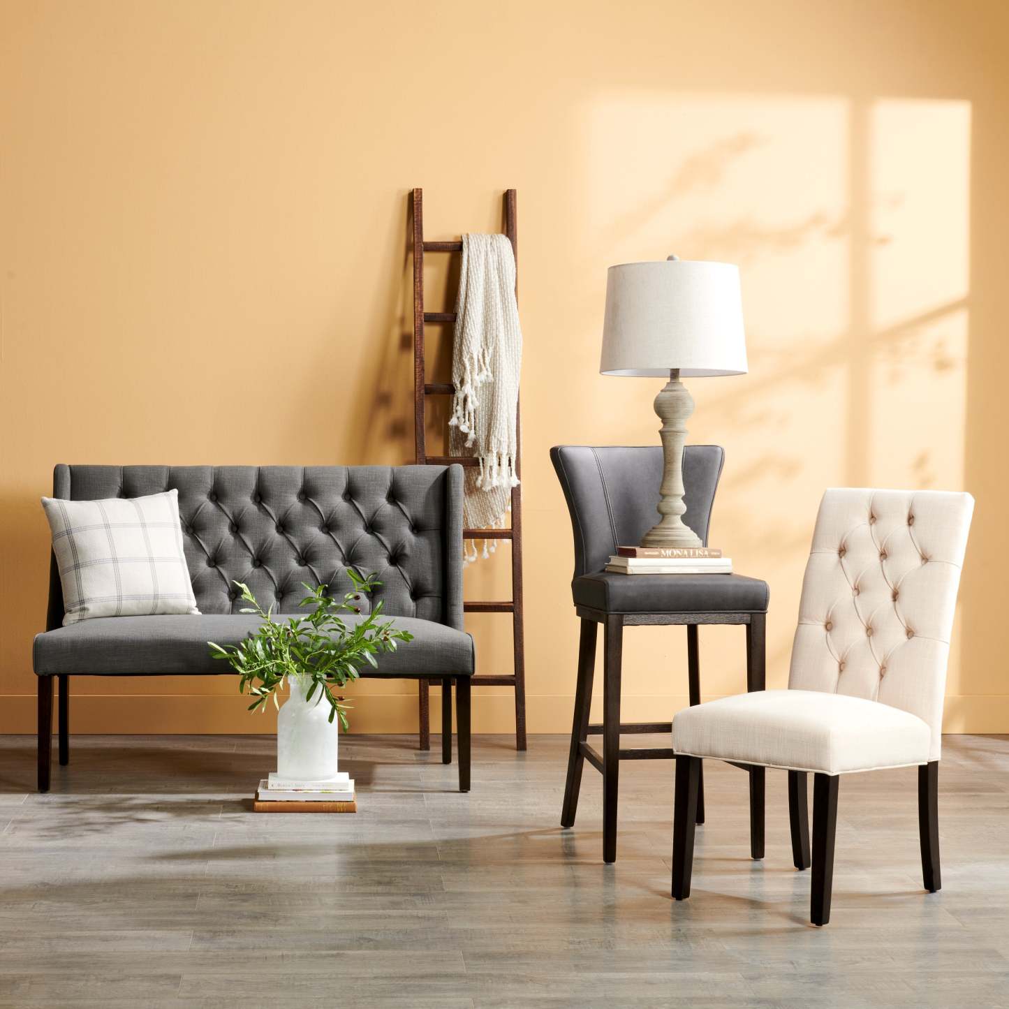 Tabouret à hauteur de comptoir Quinn avec tissu en cuir végétalien - Gris | Tabouret Quinn de hauteur comptoir en tissu de cuir végétalien - gris