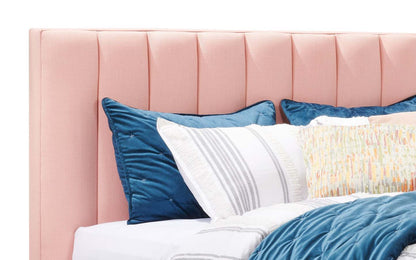 Kort &amp; Co. Lit plateforme rembourré Rain en tissu rose, capitonné - Queen Size | Lit plateforme rembourré Rain de Kort &amp; Co. en tissu rose capitonné - format grand lit