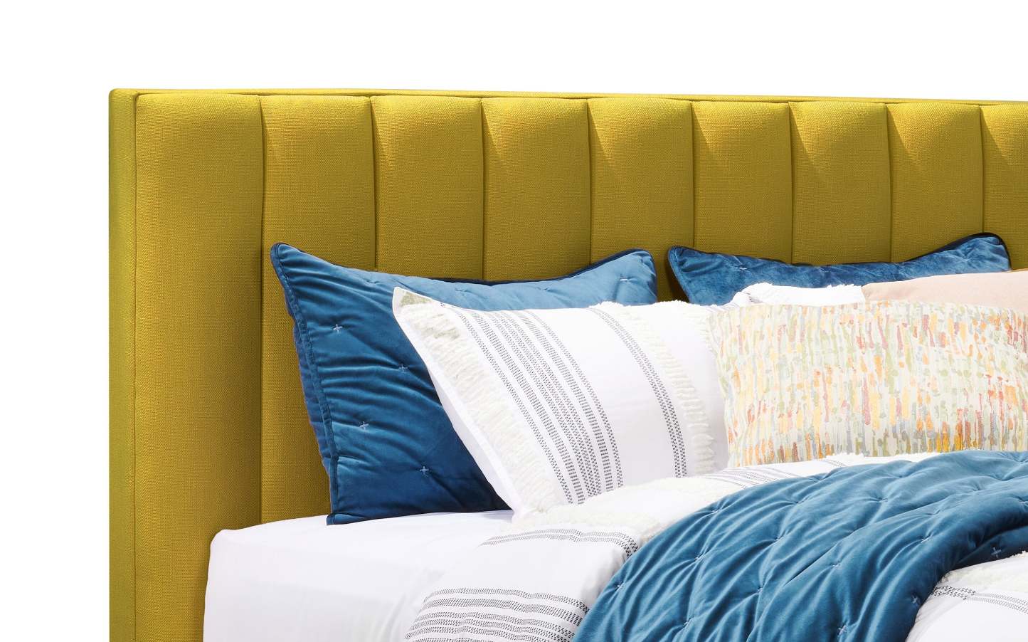 Kort &amp; Co. Lit plateforme rembourré Rain en tissu vert, capitonné - Pleine grandeur | Lit plateforme rembourré Rain de Kort &amp; Co. en tissu vert capitonné - format lit double